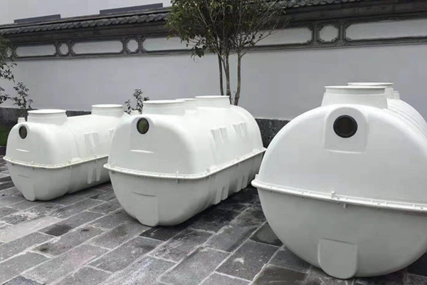 玻璃鋼模壓化糞池的選擇應該關注哪些內容 玻璃鋼模壓化糞池的選擇應該關注哪些內容